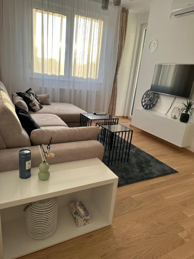 Apartman Ema Banja Luka Exterior foto